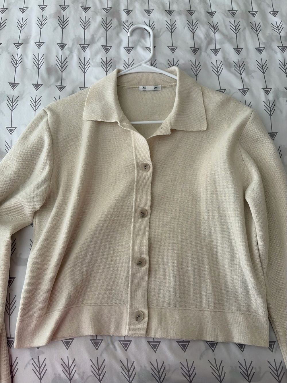 Gu Cream Button-Front Collared Cardigan